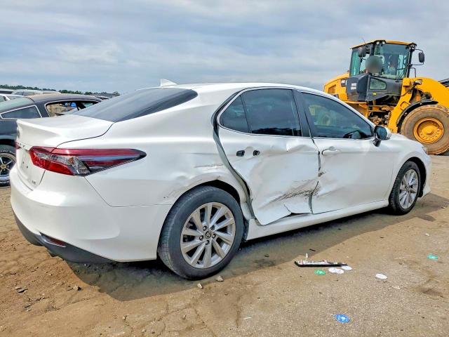 Продажа на аукционе авто 2022 Toyota Camry, vin: 4T1R11AK1NU065705, номер лота: 55407986