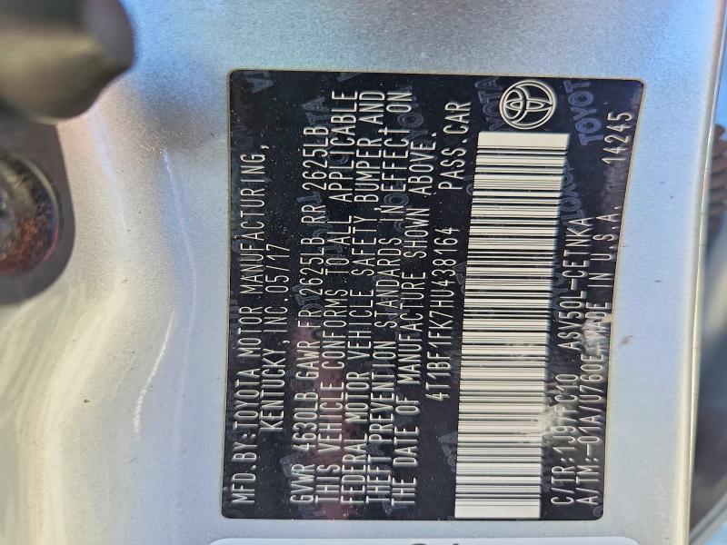 57758406 :رقم المزاد ، 4T1BF1FK7HU438164 vin ، 2017 Toyota Camry مزاد بيع