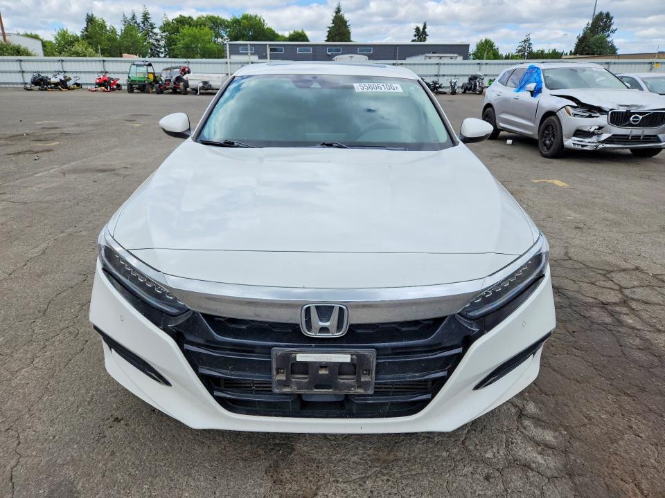 55806106 :رقم المزاد ، 1HGCV1F94JA013647 vin ، 2018 Honda Accord مزاد بيع