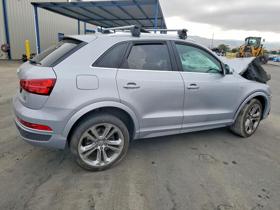 2016 Audi Q3 მანქანა იყიდება აუქციონზე, vin: WA1GFCFS5GR014676, აუქციონის ნომერი: 58497776