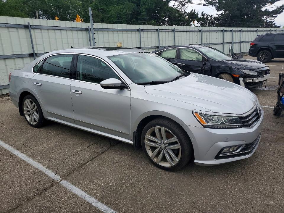 Продажа на аукционе авто 2017 Volkswagen Passat, vin: 1VWCT7A30HC016163, номер лота: 56432226