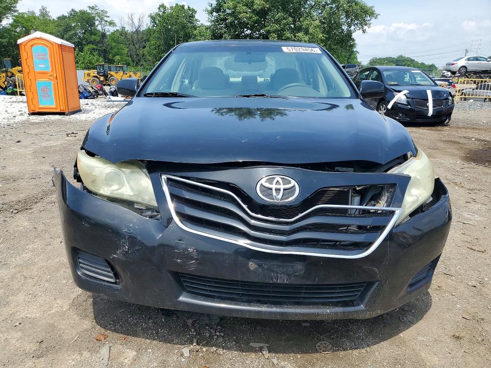 2011 Toyota Camry მანქანა იყიდება აუქციონზე, vin: 4T1BF3EK2BU228592, აუქციონის ნომერი: 57029456