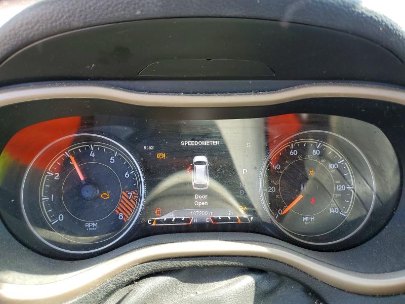 55881226 :رقم المزاد ، 1C4PJMDS9FW693008 vin ، 2015 Jeep Cherokee مزاد بيع