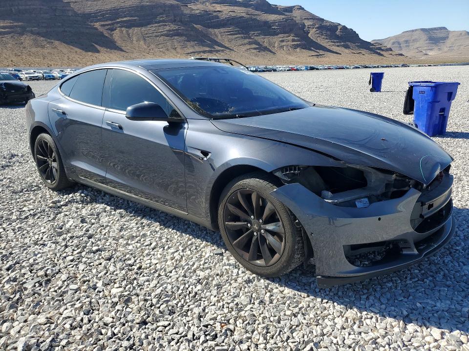 2014 Tesla Model S მანქანა იყიდება აუქციონზე, vin: 5YJSA1H16EFP50942, აუქციონის ნომერი: 54903066