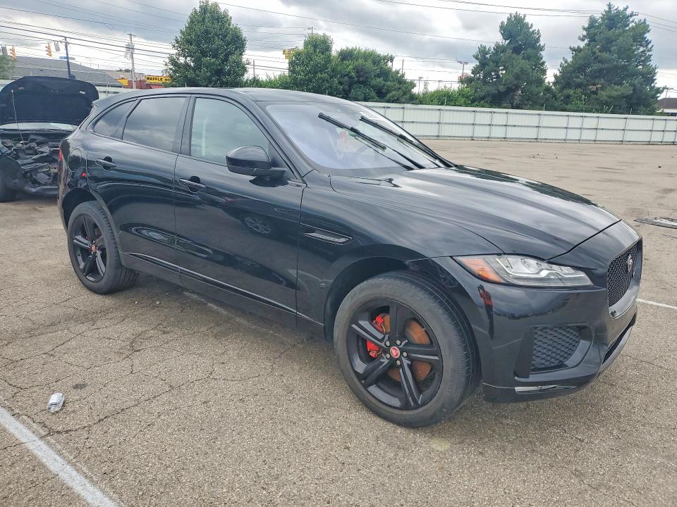 58380816 :رقم المزاد ، SADCM2BV2HA074195 vin ، 2017 Jaguar F-pace مزاد بيع