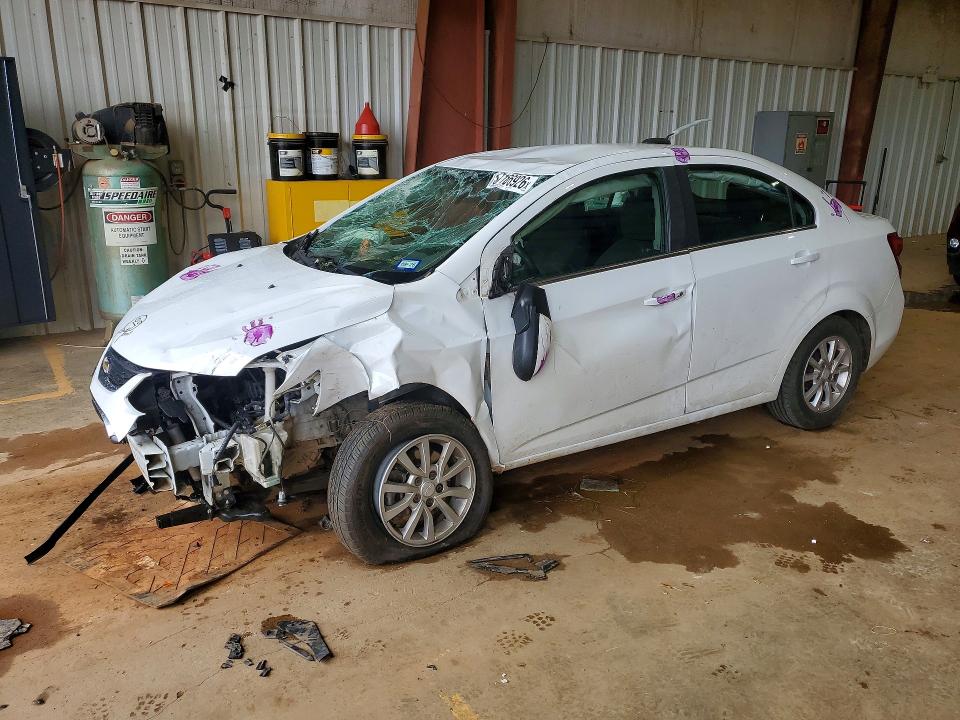 57166926 :رقم المزاد ، 1G1JD5SH1J4117825 vin ، 2018 Chevrolet Sonic مزاد بيع