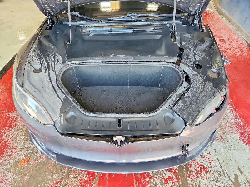 69382495 :رقم المزاد ، 5YJSA1E50NF470151 vin ، 2022 Tesla Model S مزاد بيع