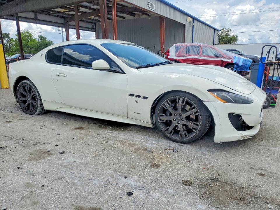 2015 Maserati Granturismo მანქანა იყიდება აუქციონზე, vin: ZAM45VLA0F0143636, აუქციონის ნომერი: 56679036