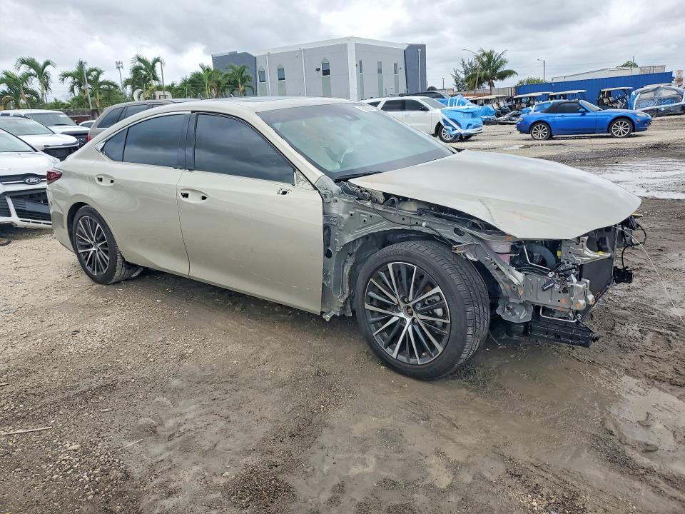 55908876 :رقم المزاد ، 58ADZ1B16SU216390 vin ، 2025 Lexus Es 350 مزاد بيع