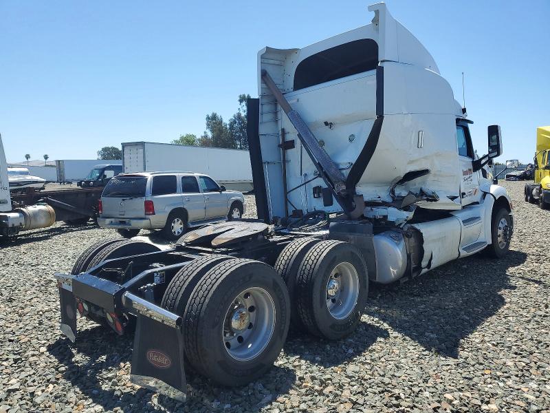 Продажа на аукционе авто 2015 Peterbilt 579, vin: 1XPBD49X9FD276861, номер лота: 54855476