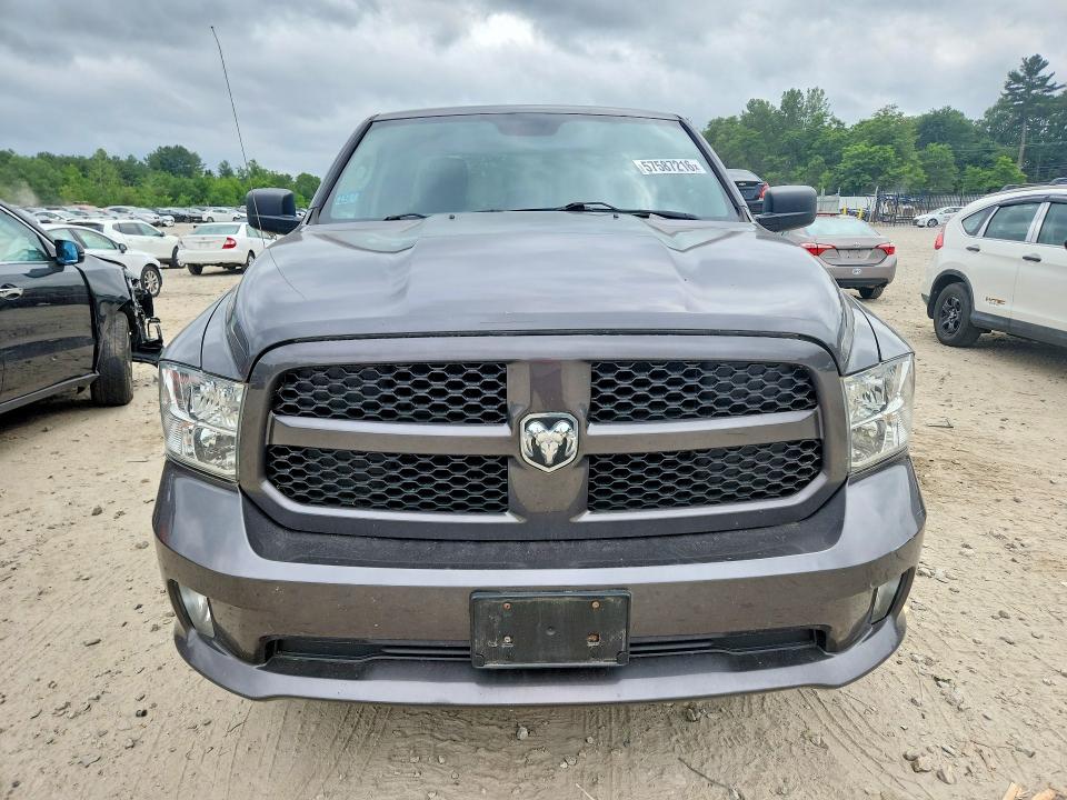 57587216 :رقم المزاد ، 1C6RR7FT3JS189117 vin ، 2018 Ram 1500 مزاد بيع