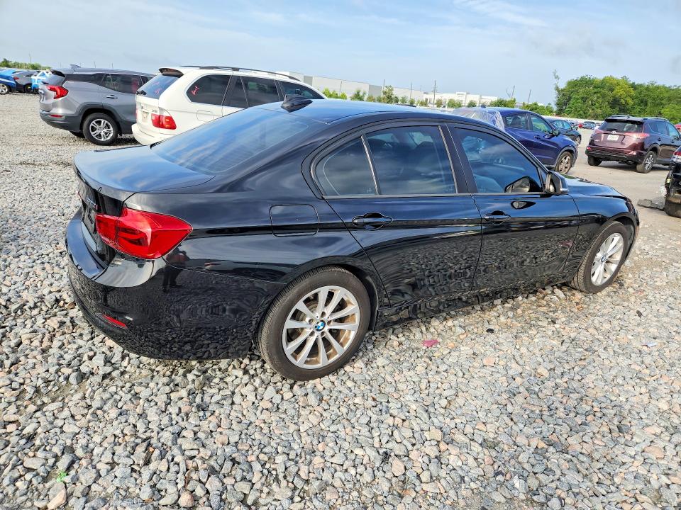 55709796 :رقم المزاد ، WBA8A9C5XJAH14726 vin ، 2018 Bmw 320 مزاد بيع