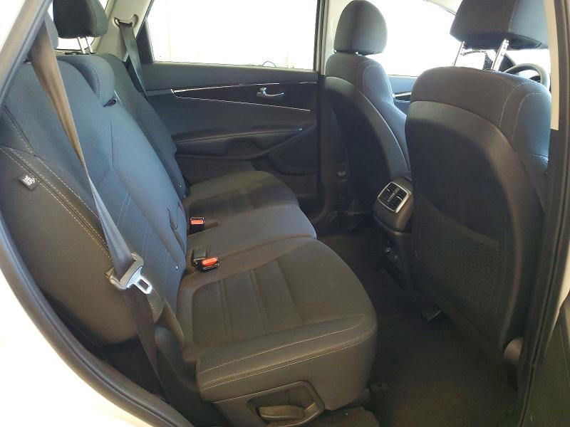 55735646 :رقم المزاد ، 5XYPGDA30JG398719 vin ، 2018 Kia Sorento مزاد بيع