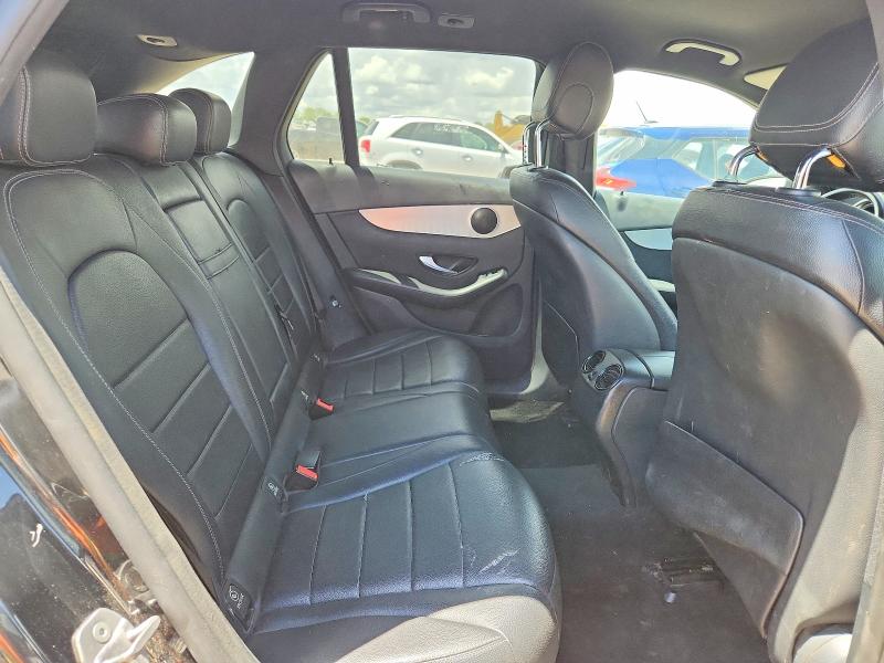 57370216 :رقم المزاد ، WDC0G4JB3HF135463 vin ، 2017 Mercedes-benz Glc مزاد بيع