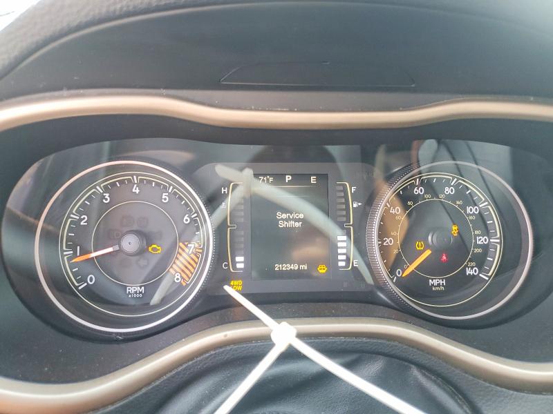 59053546 :رقم المزاد ، 1C4PJMCS5FW727950 vin ، 2015 Jeep Cherokee مزاد بيع