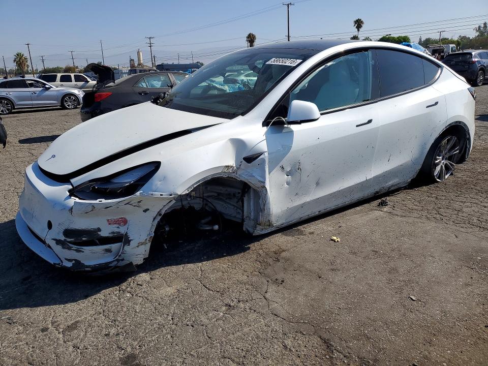 2024 Tesla Model Y მანქანა იყიდება აუქციონზე, vin: 7SAYGAEE4RF048305, აუქციონის ნომერი: 58650216