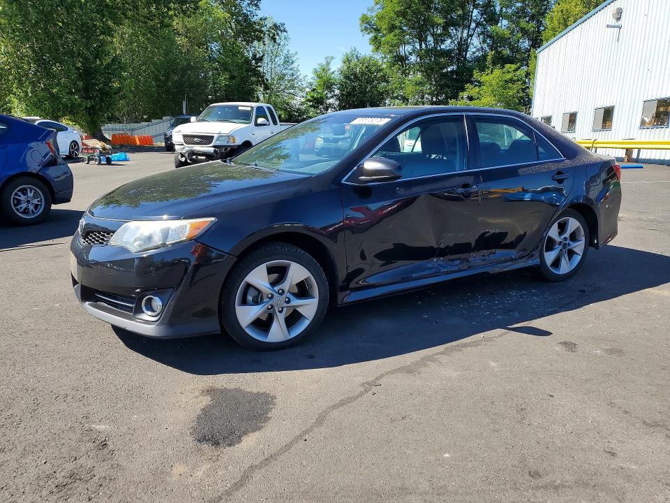 55575076 :رقم المزاد ، 4T1BF1FK1EU748905 vin ، 2014 Toyota Camry مزاد بيع