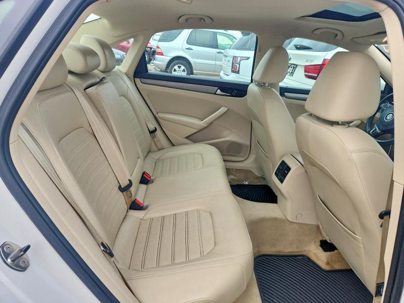 2015 Volkswagen Passat მანქანა იყიდება აუქციონზე, vin: 1VWBS7A32FC005192, აუქციონის ნომერი: 58453616