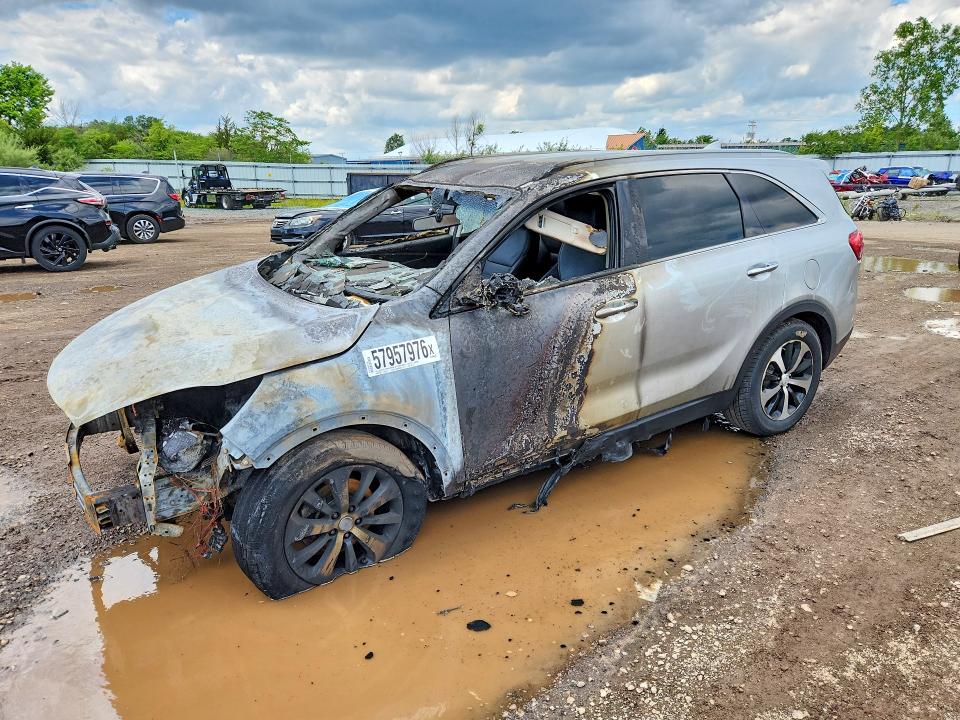 2016 Kia Sorento მანქანა იყიდება აუქციონზე, vin: 5XYPHDA53GG091777, აუქციონის ნომერი: 57957976