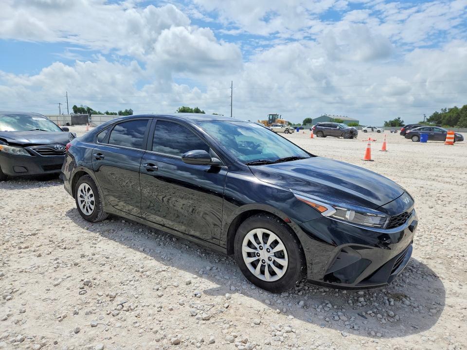 2023 Kia Forte მანქანა იყიდება აუქციონზე, vin: 3KPF24AD6PE677519, აუქციონის ნომერი: 56569636