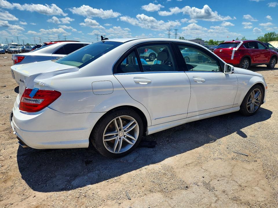 57026296 :رقم المزاد ، WDDGF8AB1EA938429 vin ، 2014 Mercedes-benz C مزاد بيع