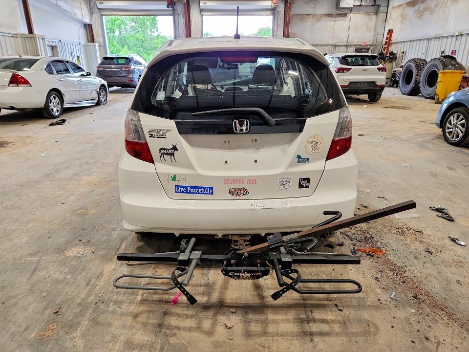 57705546 :رقم المزاد ، JHMGE8H40AC030944 vin ، 2010 Honda Fit مزاد بيع
