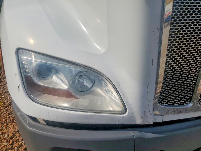 57902036 :رقم المزاد ، 1XPBA48XXJD478367 vin ، 2018 Peterbilt 579 مزاد بيع
