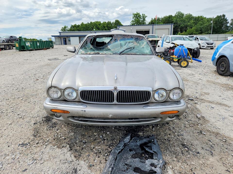 1999 Jaguar Xj8 მანქანა იყიდება აუქციონზე, vin: SAJHD104XXC870171, აუქციონის ნომერი: 57045756