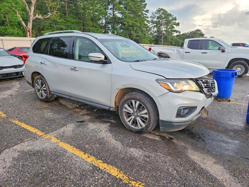 58003576 :رقم المزاد ، 5N1DR2MN4JC641673 vin ، 2018 Nissan Pathfinder مزاد بيع