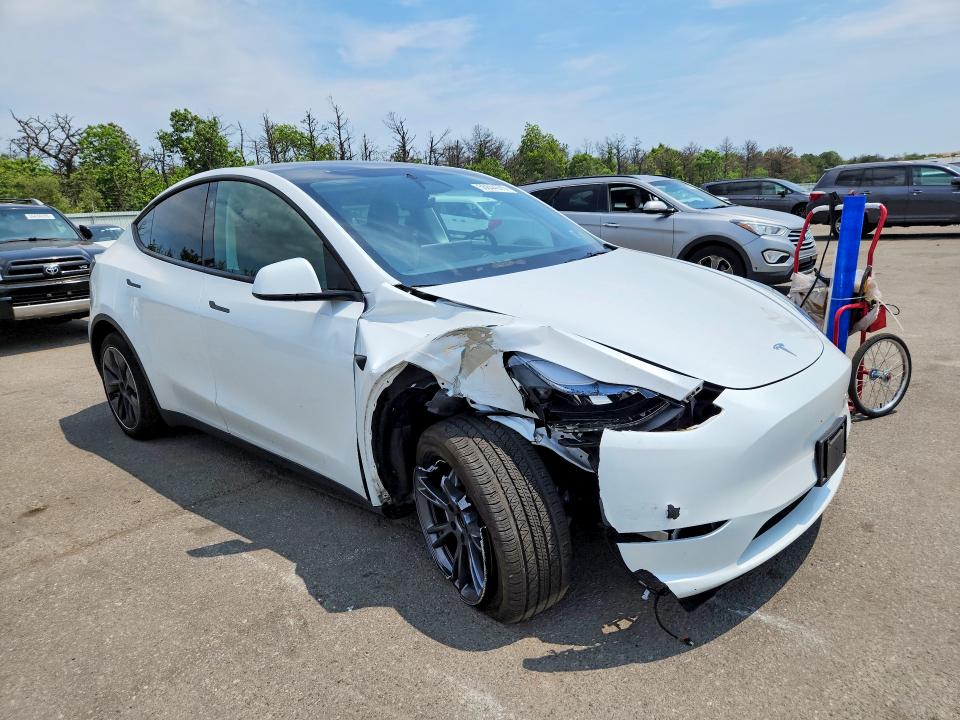2024 Tesla Model Y მანქანა იყიდება აუქციონზე, vin: 7SAYGDEE5RF182628, აუქციონის ნომერი: 56844976