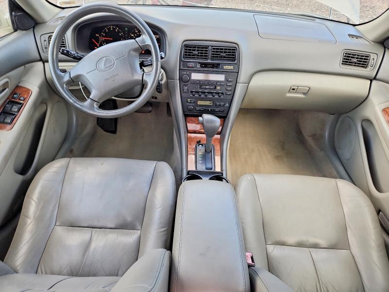 55542616 :رقم المزاد ، JT8BF28G2X5058661 vin ، 1999 Lexus Es مزاد بيع