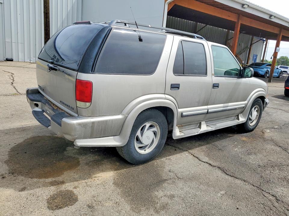 Aukcja sprzedaży 2001 Chevrolet Blazer, vin: 1GNDT13W31K204271, numer aukcji: 55810106