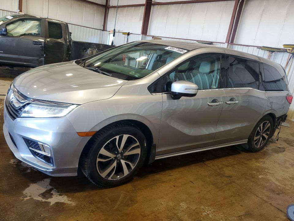 55577586 :رقم المزاد ، 5FNRL6H9XJB099501 vin ، 2018 Honda Odyssey مزاد بيع