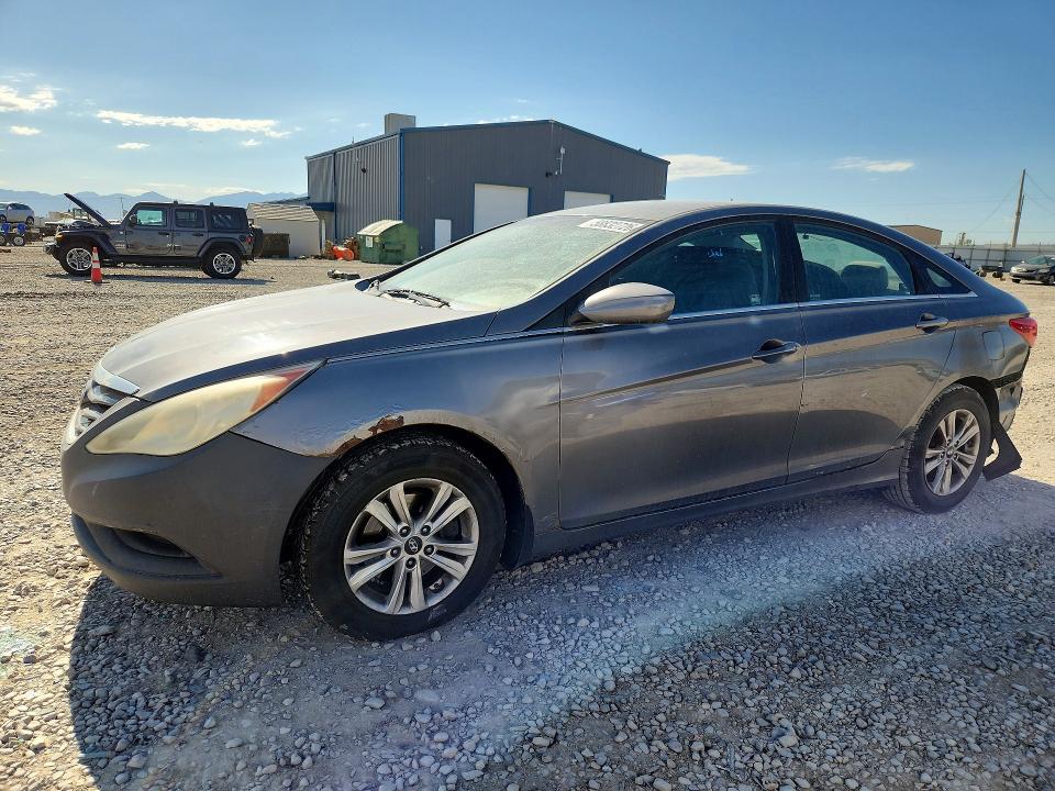 58832726 :رقم المزاد ، 5NPEB4AC1BH128043 vin ، 2011 Hyundai Sonata مزاد بيع