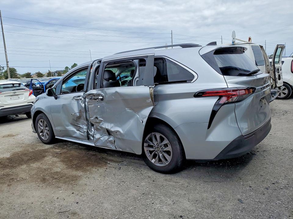 2021 Toyota Sienna მანქანა იყიდება აუქციონზე, vin: 5TDYRKEC8MS055368, აუქციონის ნომერი: 55960956