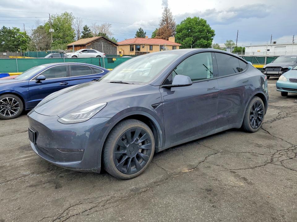 2021 Tesla Model Y მანქანა იყიდება აუქციონზე, vin: 5YJYGAEE1MF155172, აუქციონის ნომერი: 56126516