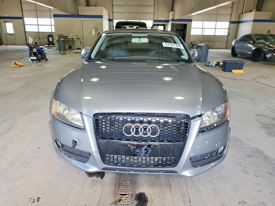 57547386 :رقم المزاد ، WAUCFAFR7AA015028 vin ، 2010 Audi A5 مزاد بيع