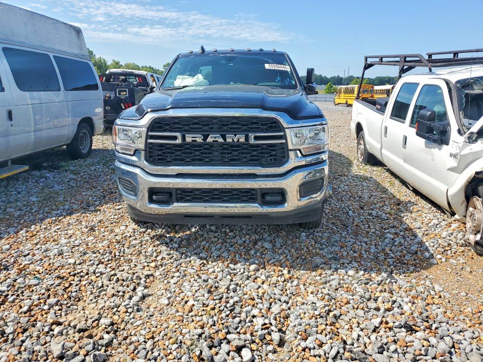 55938846 :رقم المزاد ، 3C63RRGL2NG338937 vin ، 2022 Ram 3500 مزاد بيع