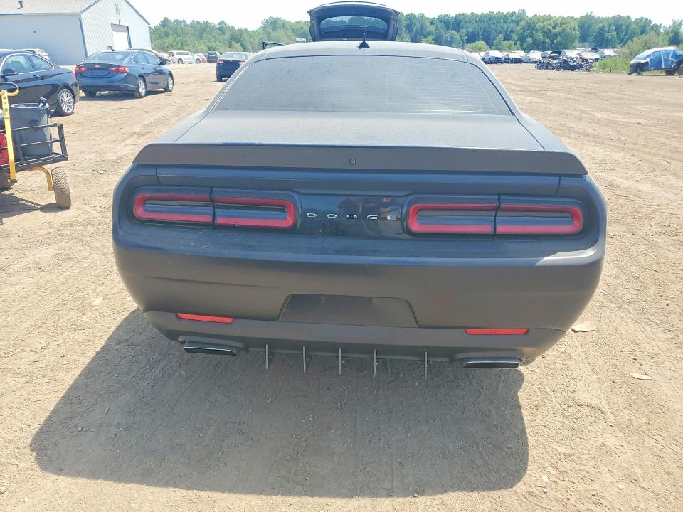 56422386 :رقم المزاد ، 2C3CDZFJ9MH618929 vin ، 2021 Dodge Challenger مزاد بيع