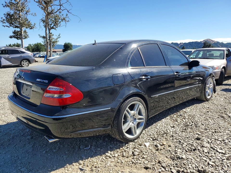 58322306 :رقم المزاد ، WDBUF65J15A705345 vin ، 2005 Mercedes-benz E مزاد بيع