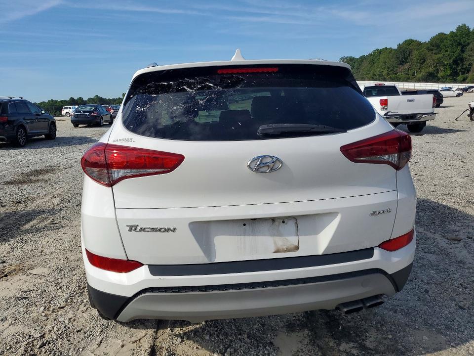 58557896 :رقم المزاد ، KM8J33AL7JU774418 vin ، 2018 Hyundai Tucson مزاد بيع