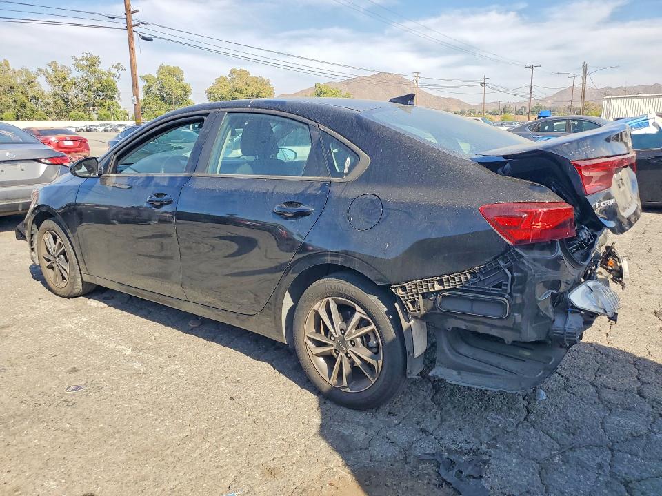 57247356 :رقم المزاد ، 3KPF24AD0PE508502 vin ، 2023 Kia Forte مزاد بيع