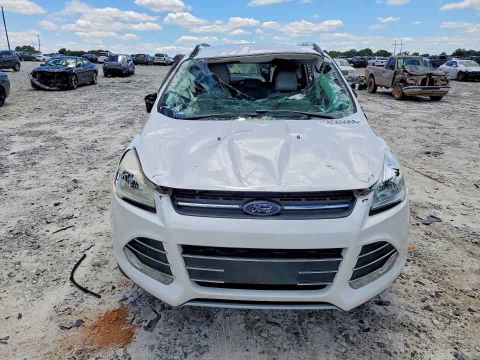 2016 Ford Escape მანქანა იყიდება აუქციონზე, vin: 1FMCU0GX6GUB52142, აუქციონის ნომერი: 58569906