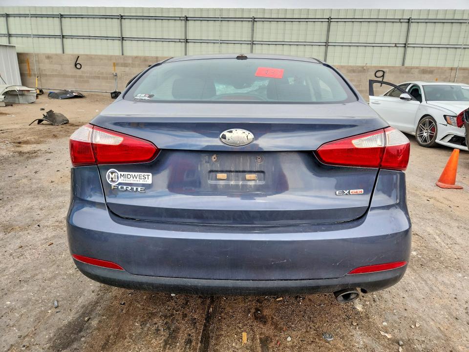 2015 Kia Forte მანქანა იყიდება აუქციონზე, vin: KNAFX4A88F5280745, აუქციონის ნომერი: 55418236