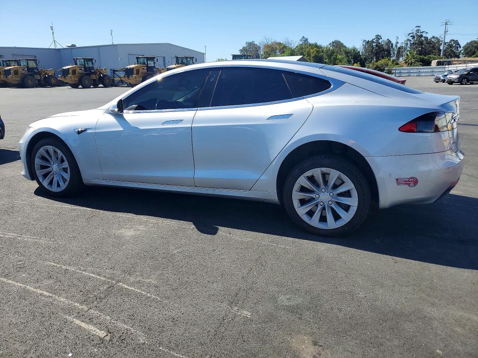 Продажа на аукционе авто 2017 Tesla Model S, vin: 5YJSA1E26HF204353, номер лота: 57118826