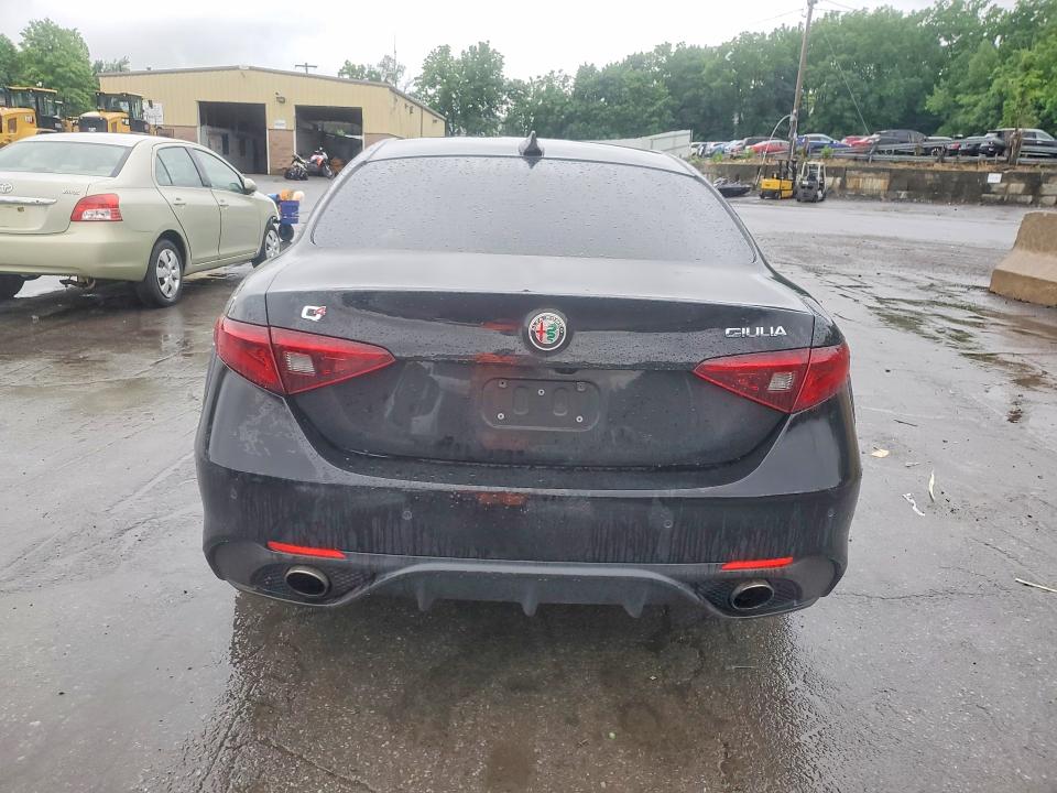 Aukcja sprzedaży 2018 Alfa Romeo Giulia, vin: ZARFAEDN3J7565884, numer aukcji: 58285336