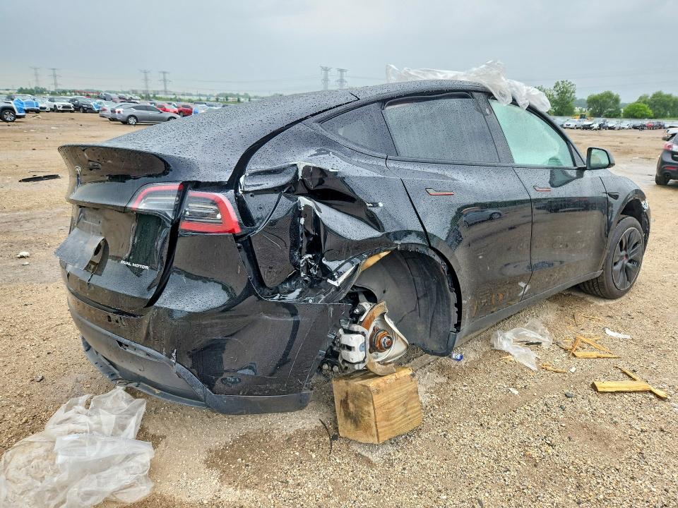 2025 Tesla Model Y მანქანა იყიდება აუქციონზე, vin: 7SAYGDEE8SF258297, აუქციონის ნომერი: 58355546