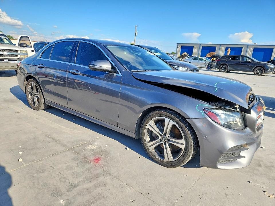 2018 Mercedes-benz E მანქანა იყიდება აუქციონზე, vin: WDDZF4JB3JA310500, აუქციონის ნომერი: 54343716