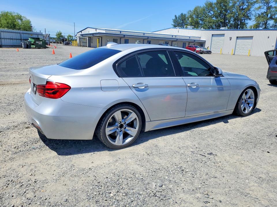 57039126 :رقم المزاد ، WBA8D9G53JNU66620 vin ، 2018 Bmw 330 مزاد بيع