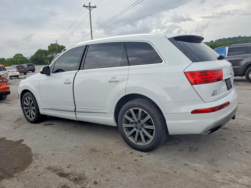 56466216 :رقم المزاد ، WA1VAAF78JD033328 vin ، 2018 Audi Q7 مزاد بيع